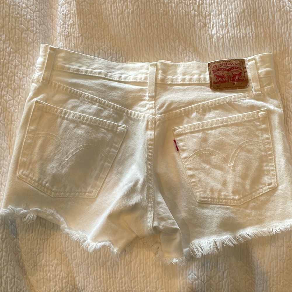 Levi’s white denim shorts